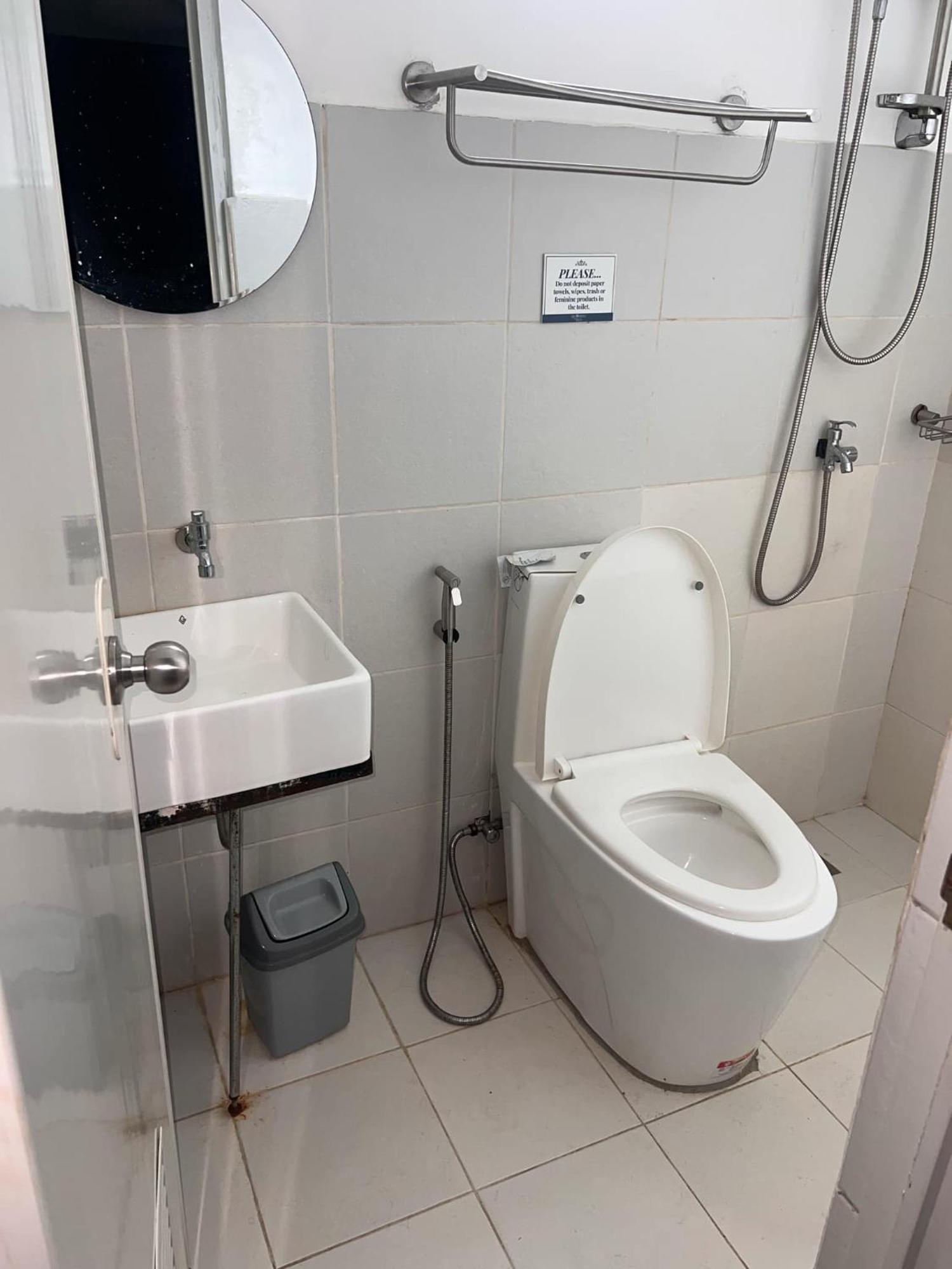 Aj Tourist Inn Корон Экстерьер фото