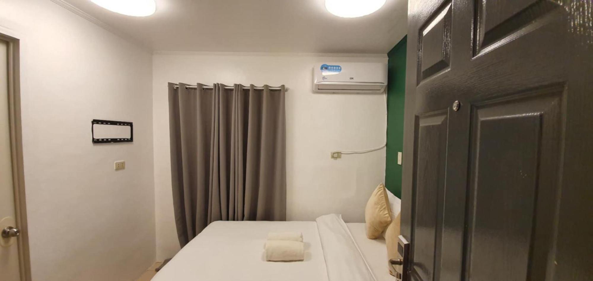 Aj Tourist Inn Корон Экстерьер фото
