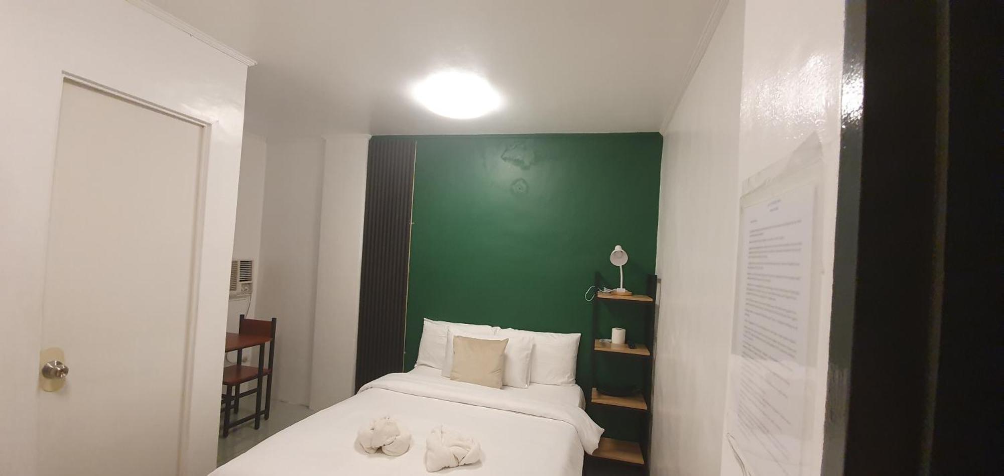 Aj Tourist Inn Корон Экстерьер фото